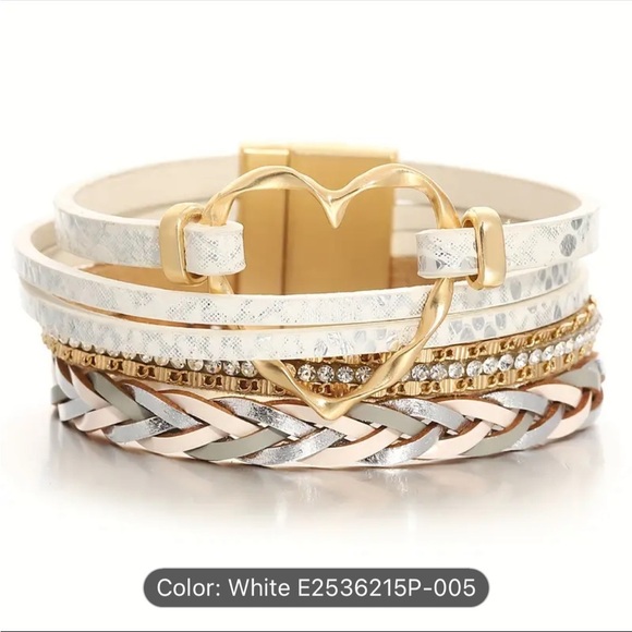 🩷Boho-Chic Pu Leather Wrap Bracelet With Sparkling Rhinestone Heart💜 - Picture 3 of 9